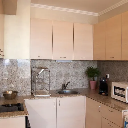 Apartment Primorsko * Primorszko