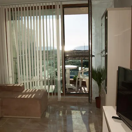 Apartment Primorsko * Πριμόρσκο